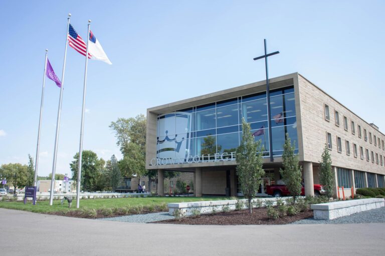 Visit Campus Crown College