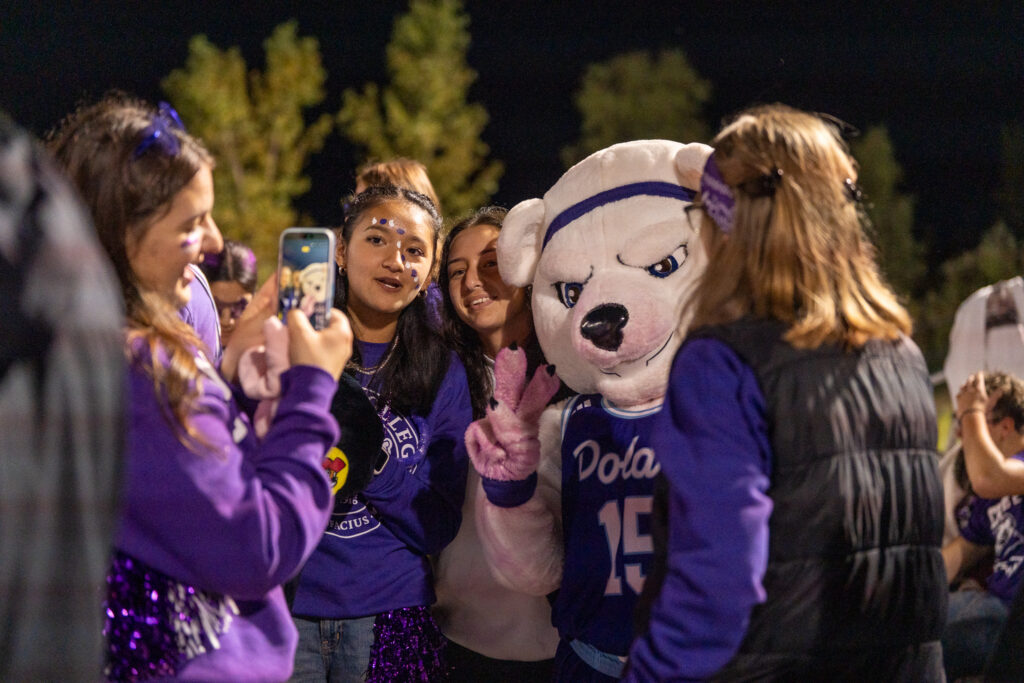 Homecoming Athletics and Crowd-07 (1)